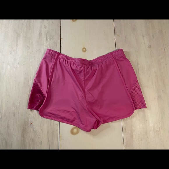 Wilson Athletic Shorts Size Large - Picture 4 of 4